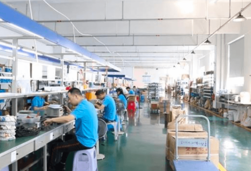 Fábrica de luces de advertencia en verano